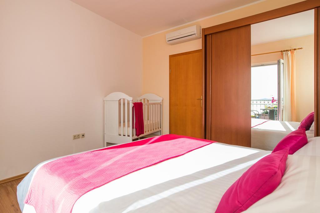 Apartments Grbic Mlini Exterior photo